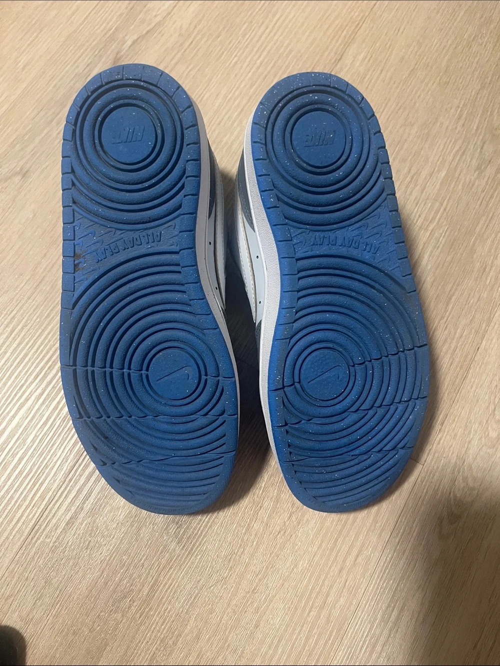 Nike kids Court Borough Low Sneakers